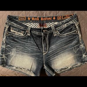Rock Revival Charon mid rise curvy jean shorts size 32